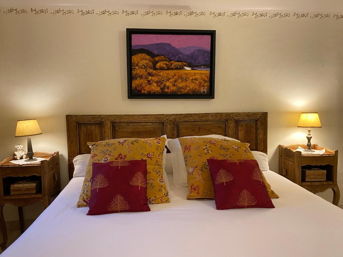 Mas De La Beaume Hotel Gordes Exterior photo